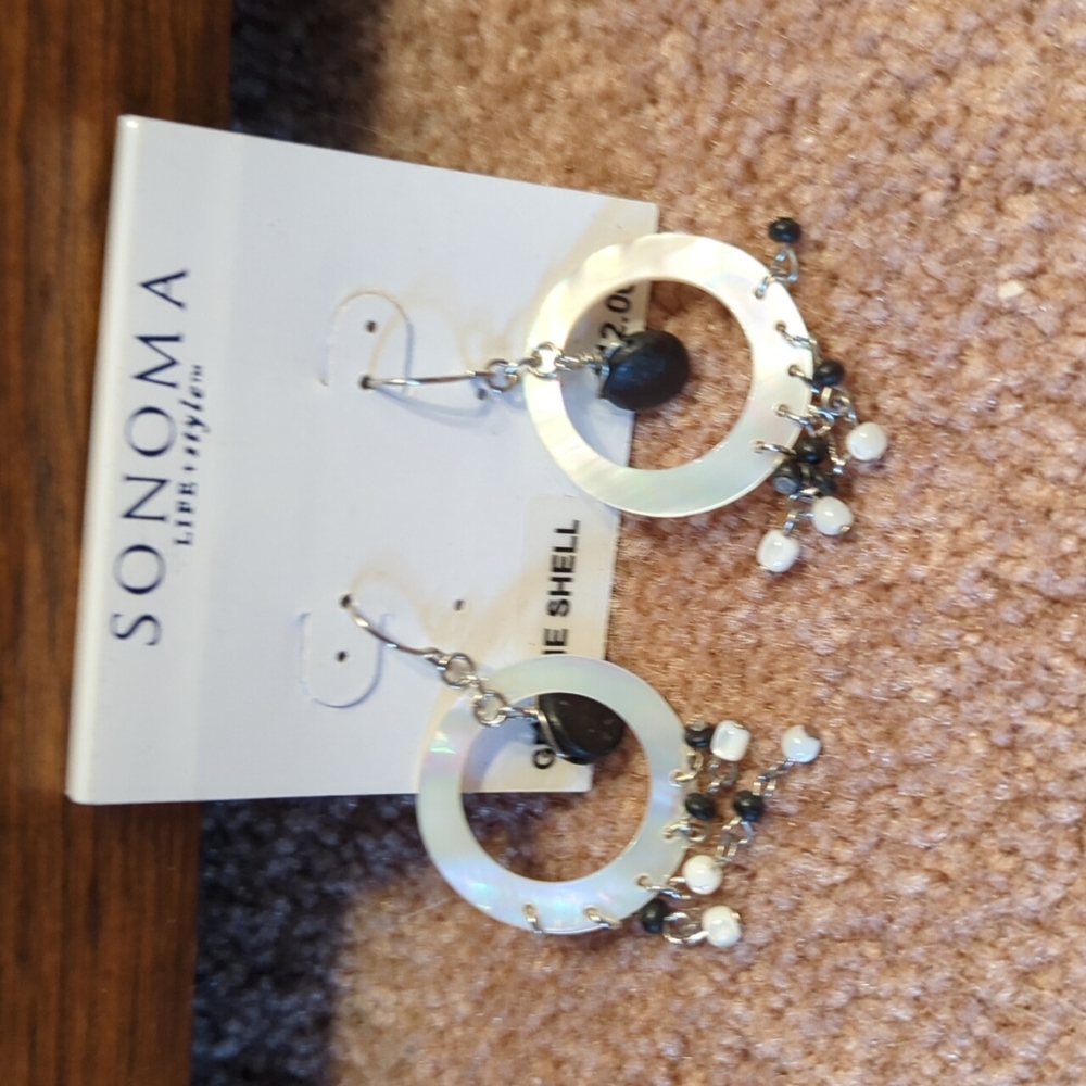 Sonoma Genuine Shell.   Pierced.  Earrings SALE - Picture 3 of 3
